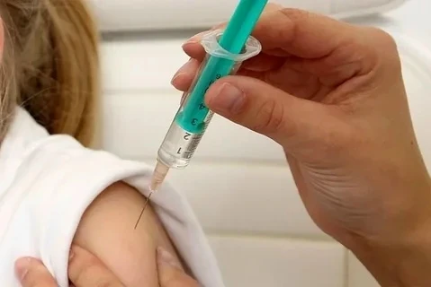 💉 Девочек могут начать бесплатно прививать от ВПЧ если вакцина попадет в календарь при...