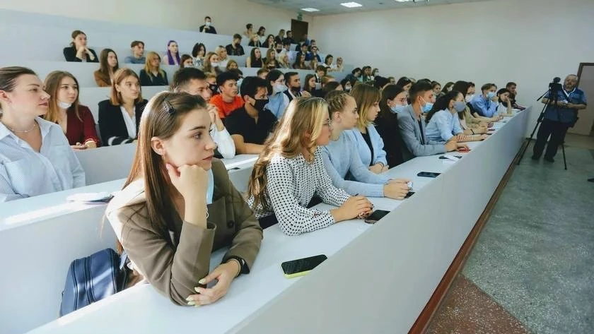 Отчисленных хотят не пускать в тот же вуз пять лет.