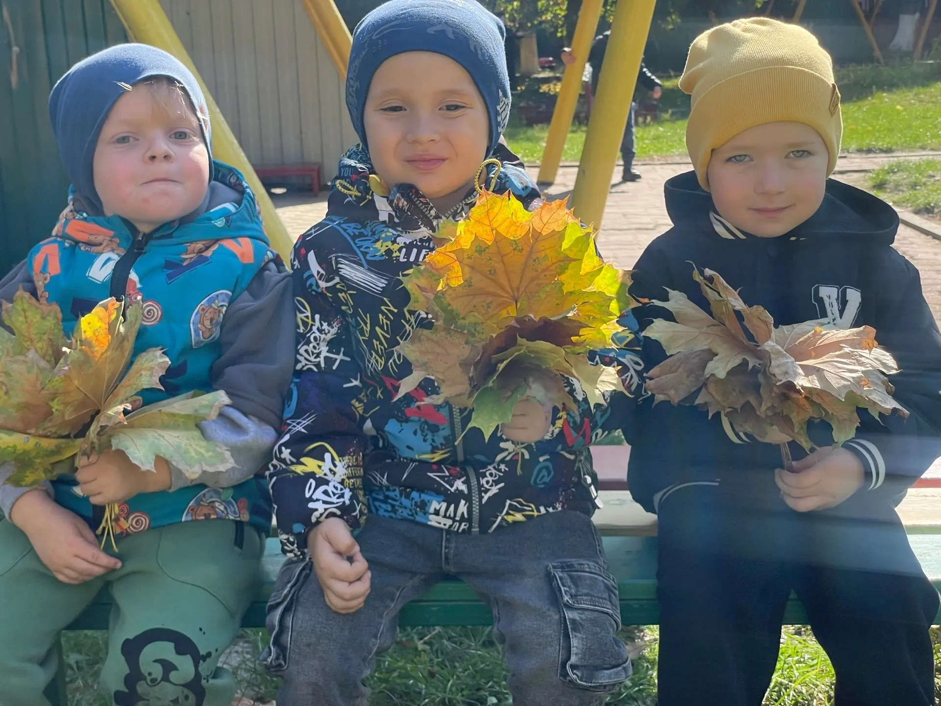 Шуршим, собираем, любуемся — осень в самом сердце! 🍁❤️