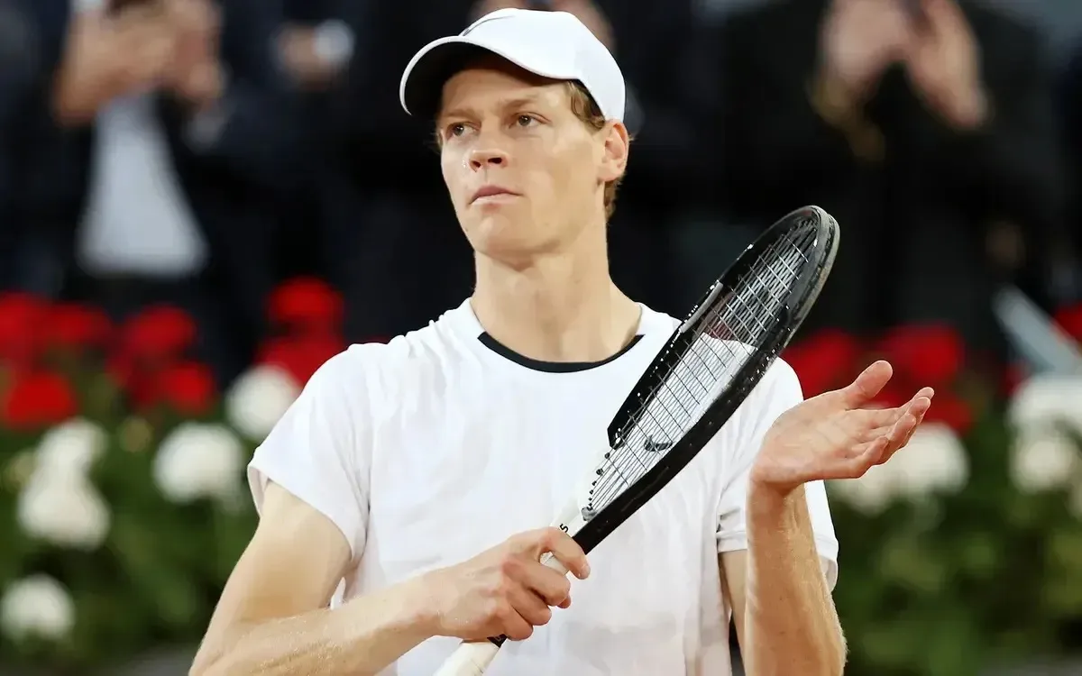🎾 Синнер лечит колено у врача, консультировавшего Мбаппе