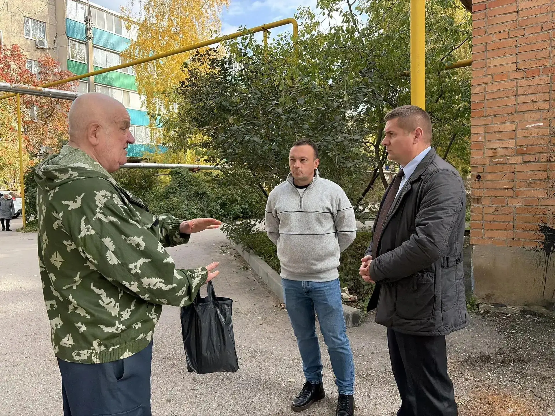 Сегодня Врио главы муниципального района Безенчукский Виталий Николаевич Виноградов сов...