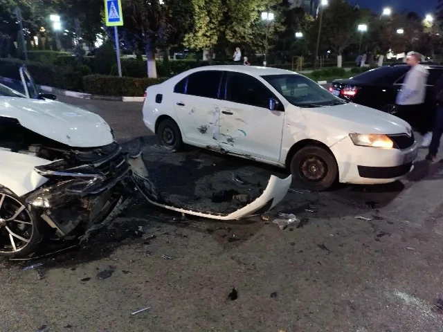 ❗ «Нива» перевернулась в центре города
