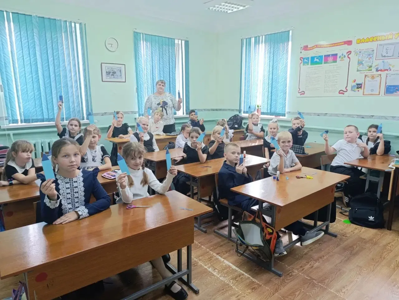 В рамках месячника школьных библиотек для учащихся начальной школы МБОУ СОШ 13 им.А.В. ...