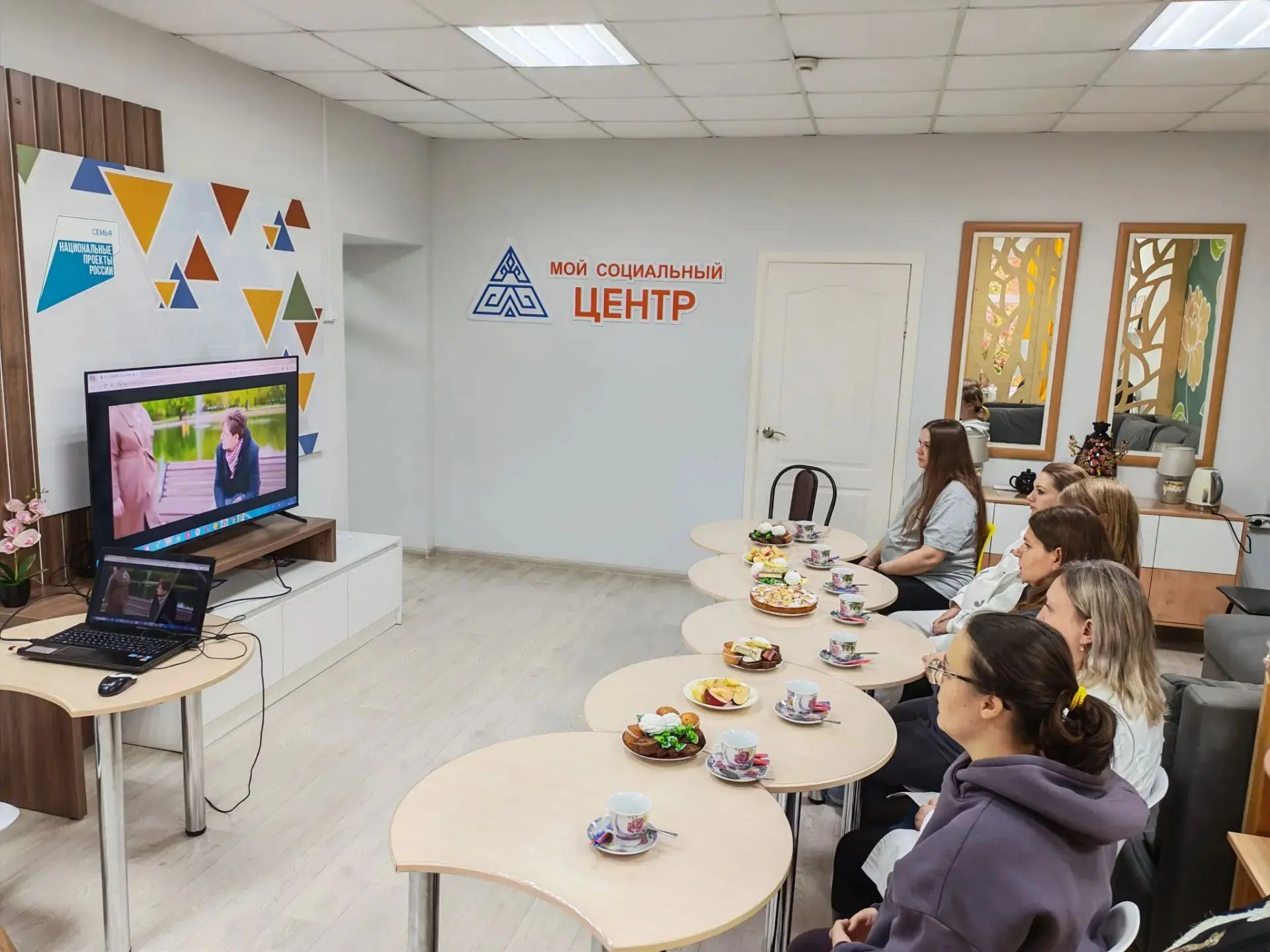 «День беременных»: тепло, поддержка и важные знания для будущих мам в Шумерлинском и По...