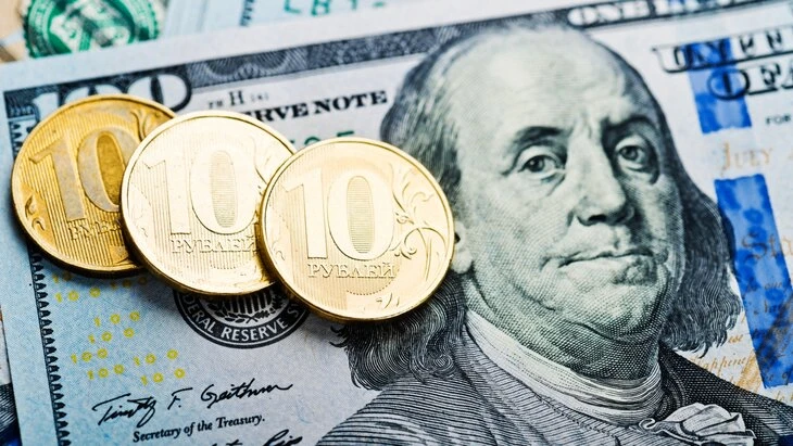 Внебиржевой курс доллара поднялся выше 86 рублей впервые с 9 сентября