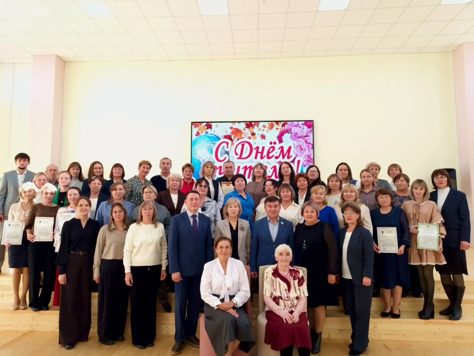 💐В разных уголках республики прошли торжественные мероприятия, главными героями которы...