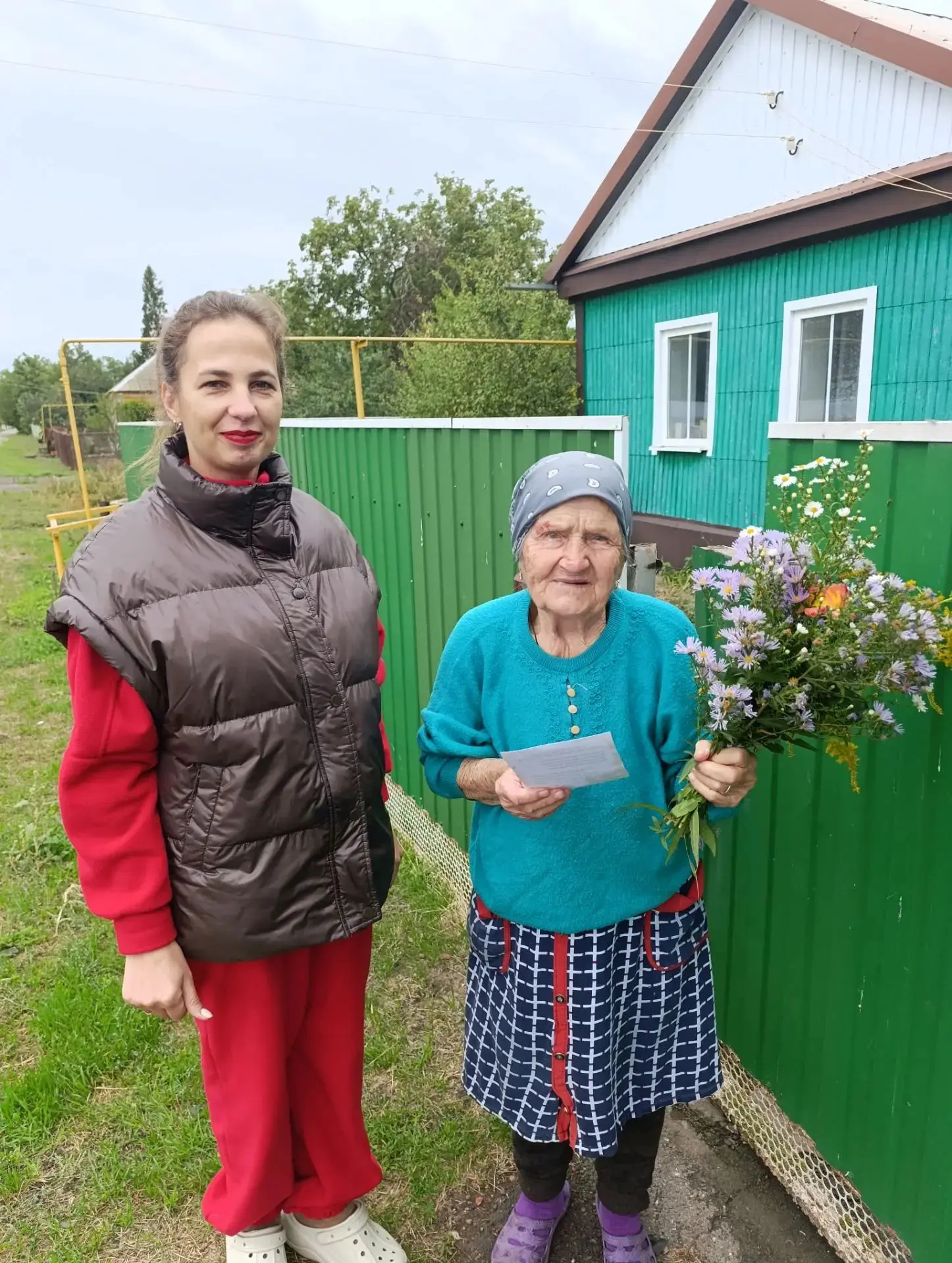 1 октября, в День пожилого человека, работники дома культуры села Хлебодарное навестили...