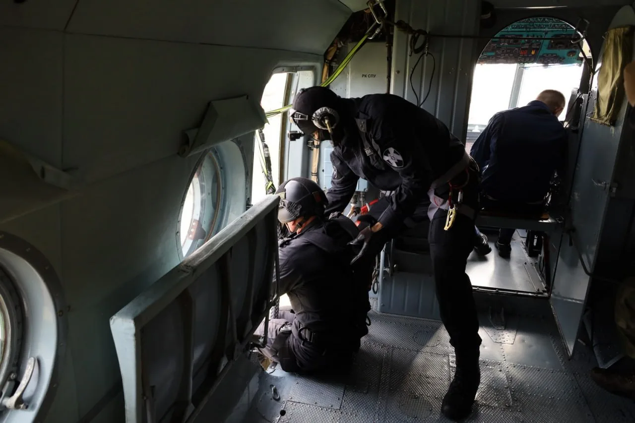 ❗️💪Казанские бойцы ОМОН и СОБР провели учения по высотной подготовке со спуском с кана...