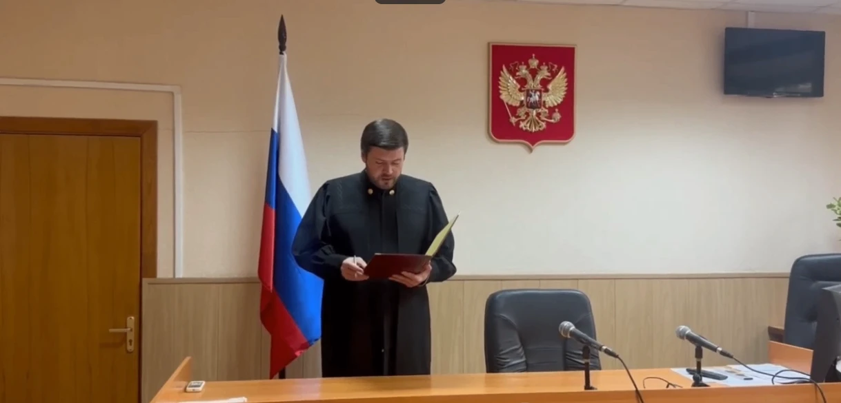 Нижегородец пошел под суд за слежку за знакомой.