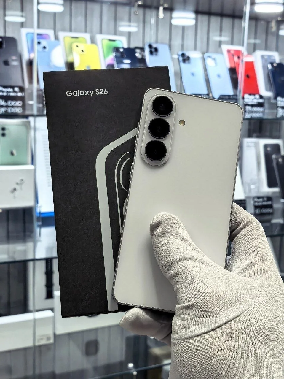 🔥Samsung Galaxy S26 - компактный флагман, который удобно лежит в руке