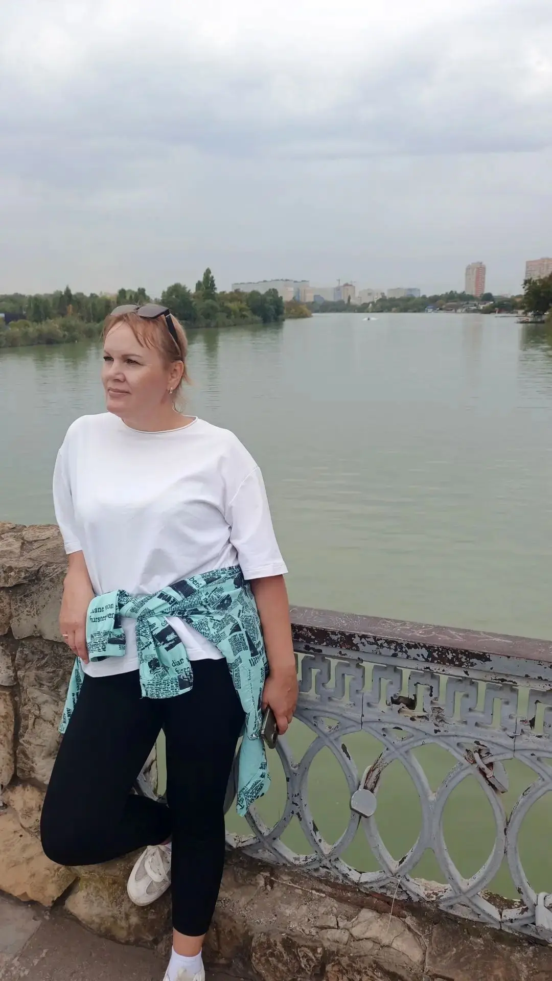 Мой офис сегодня — это парк и свежий воздух 🌳✨📱