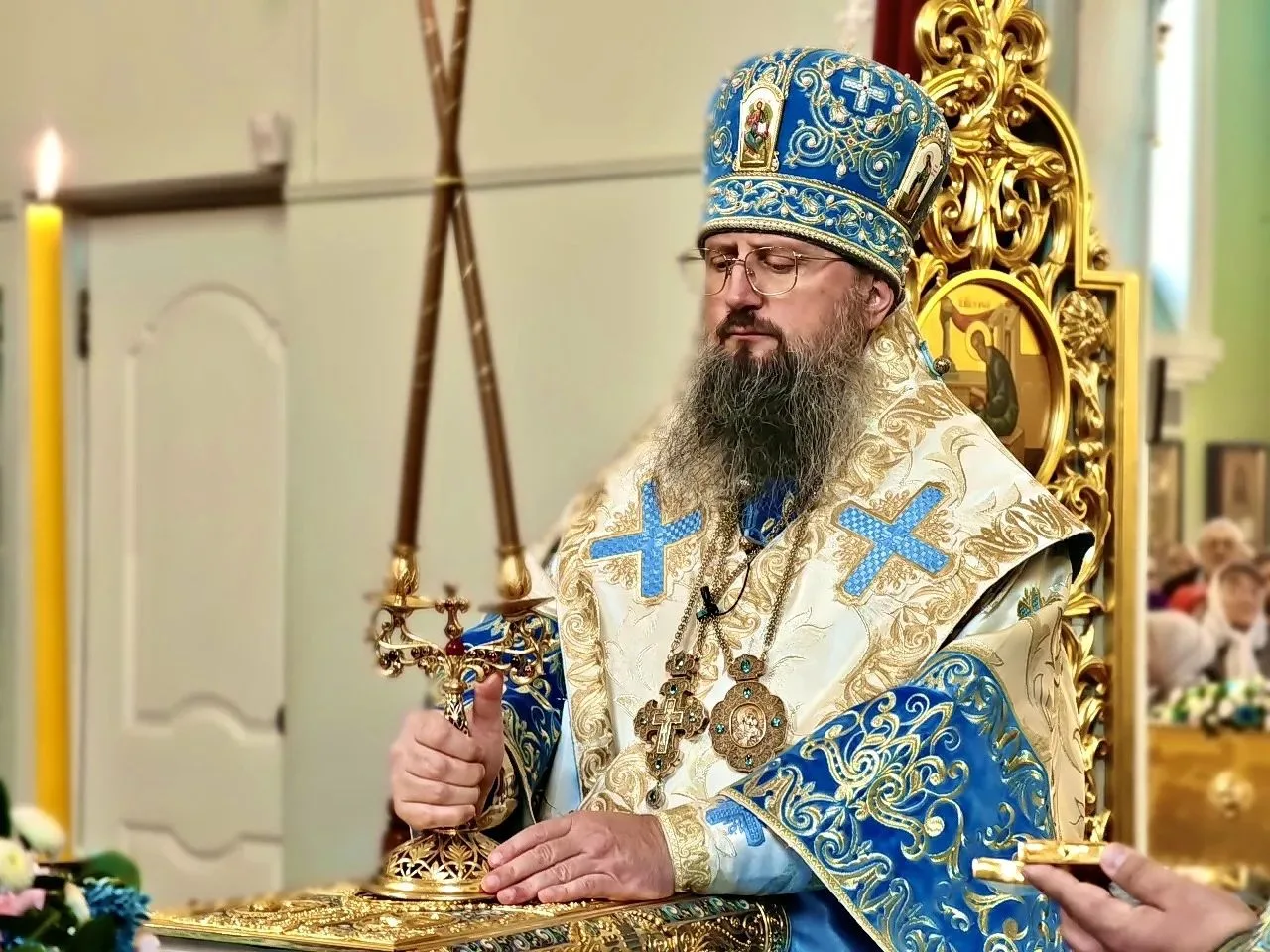 Глава митрополии совершил Божественную литургию в Покровском храме Владивостока