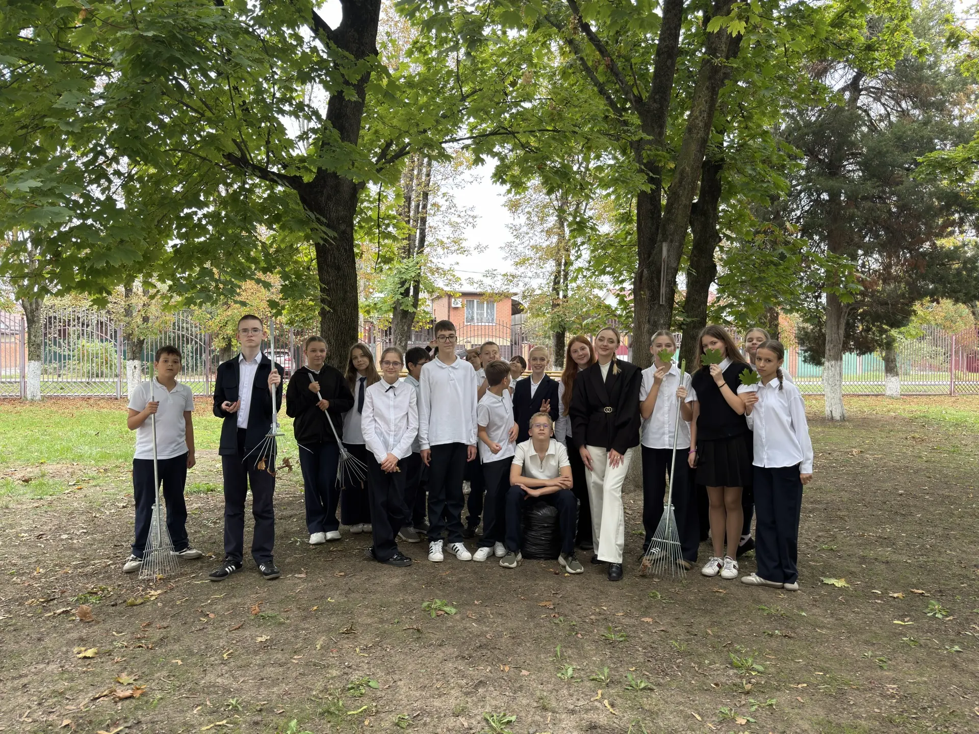 6В территорию убрал