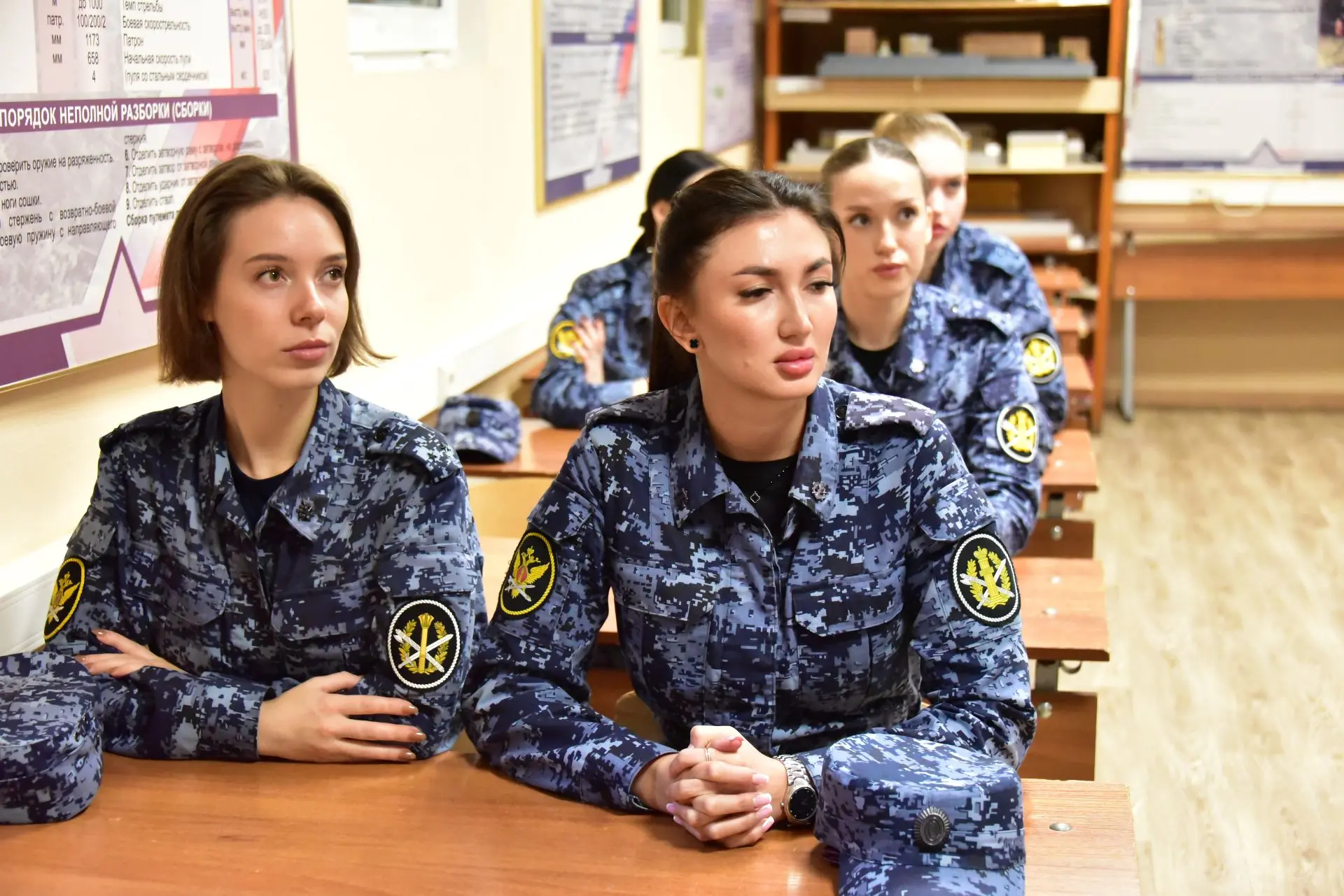 В ГУФСИН выбирают самую красивую и талантливую сотрудницу