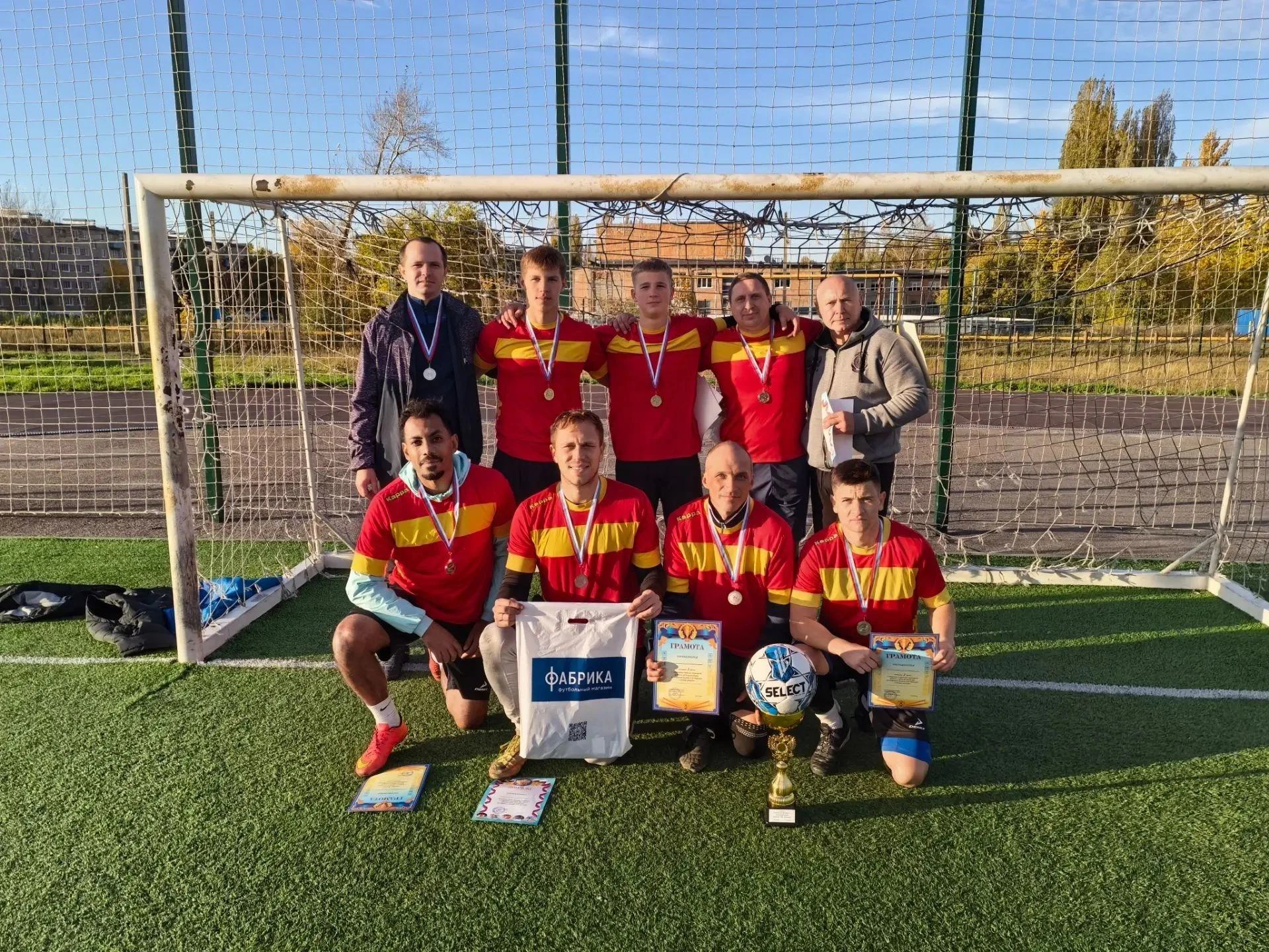 Играли за память, боролись за Мучкап! ⚽🏆
