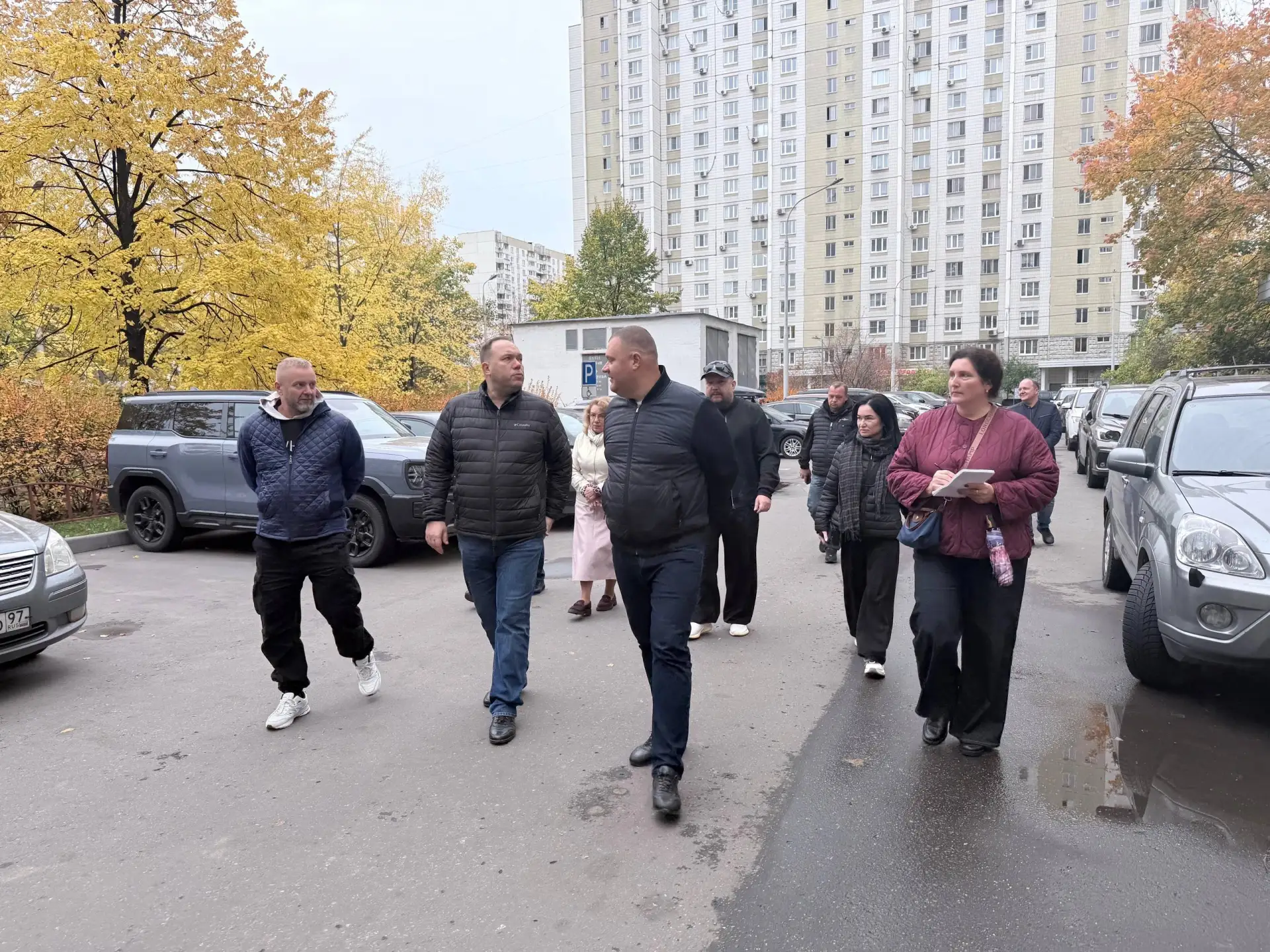 🚶 В Марьино прошёл еженедельный обход территории