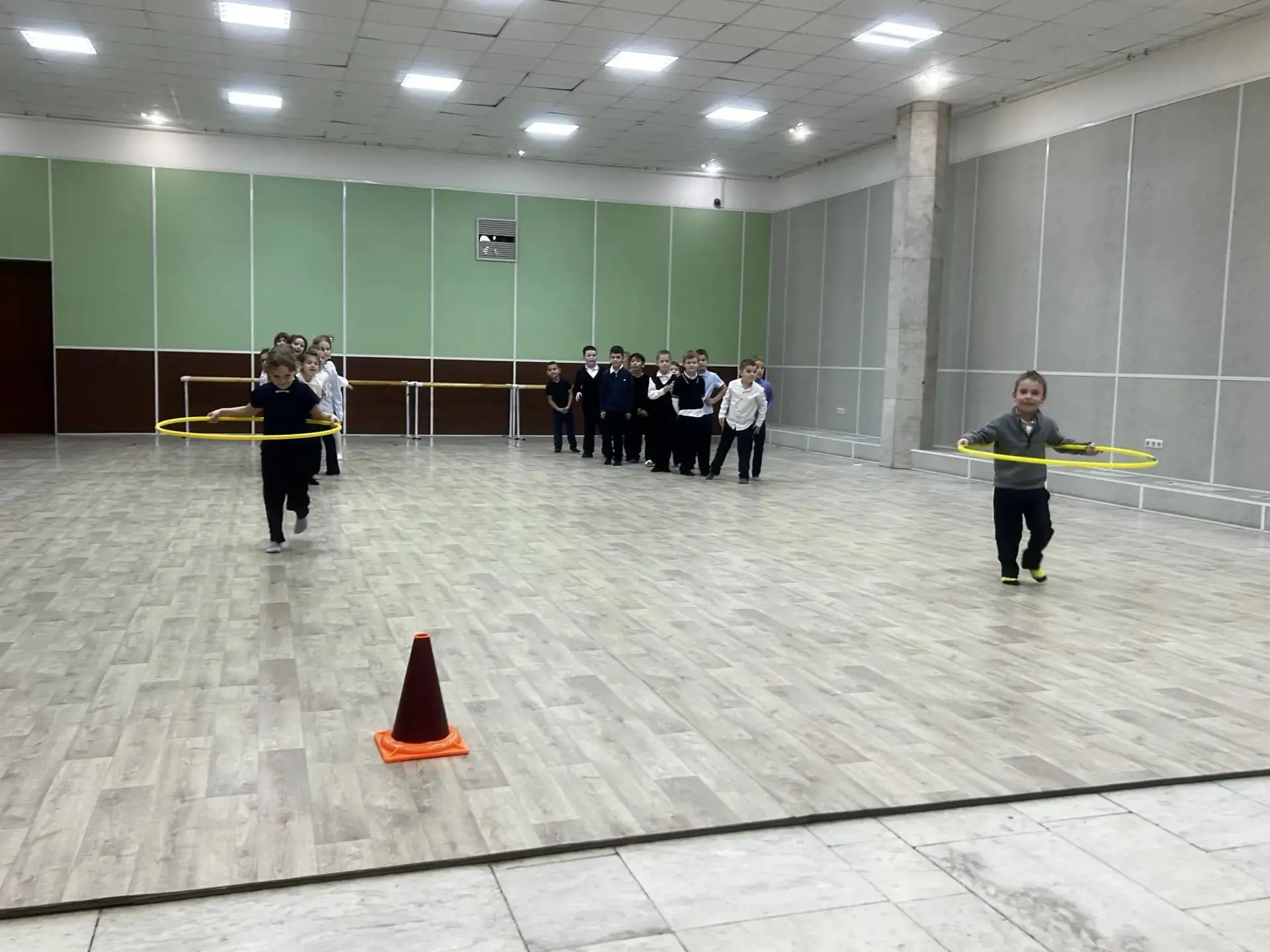 🎉 Сегодня в ГДК «Авиатор» прошла игровая программа для детей «Давайте понимать друг др...