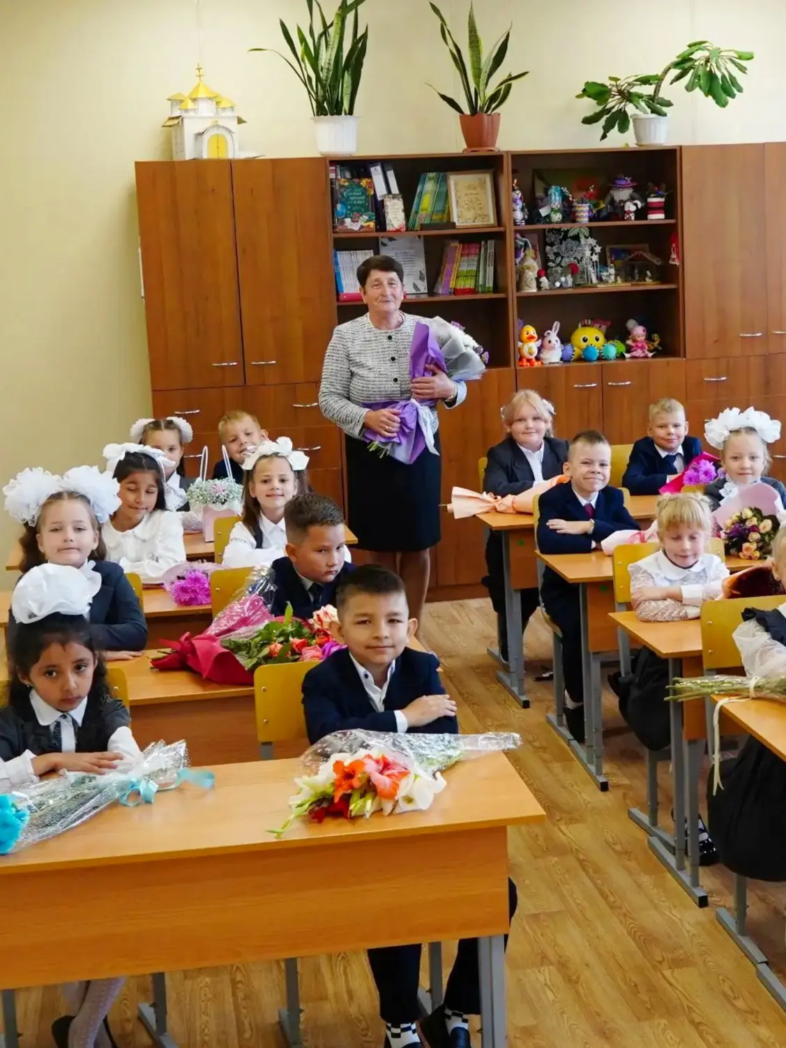 День учителя — особенный праздник. Важность миссии педагога понятна всем — умение разгл...