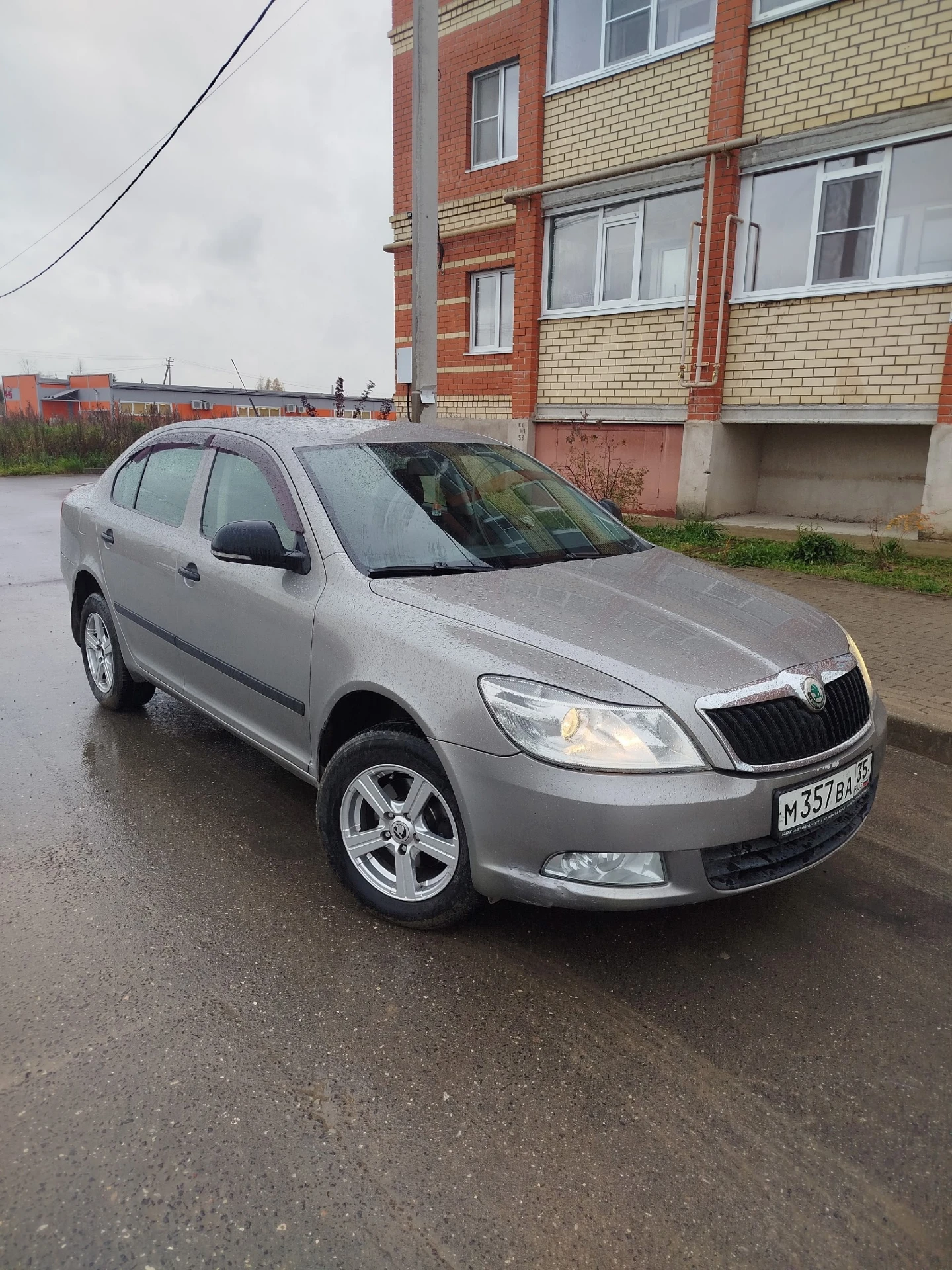 Skoda Octavia, 1.6 MT (102 л.с.)