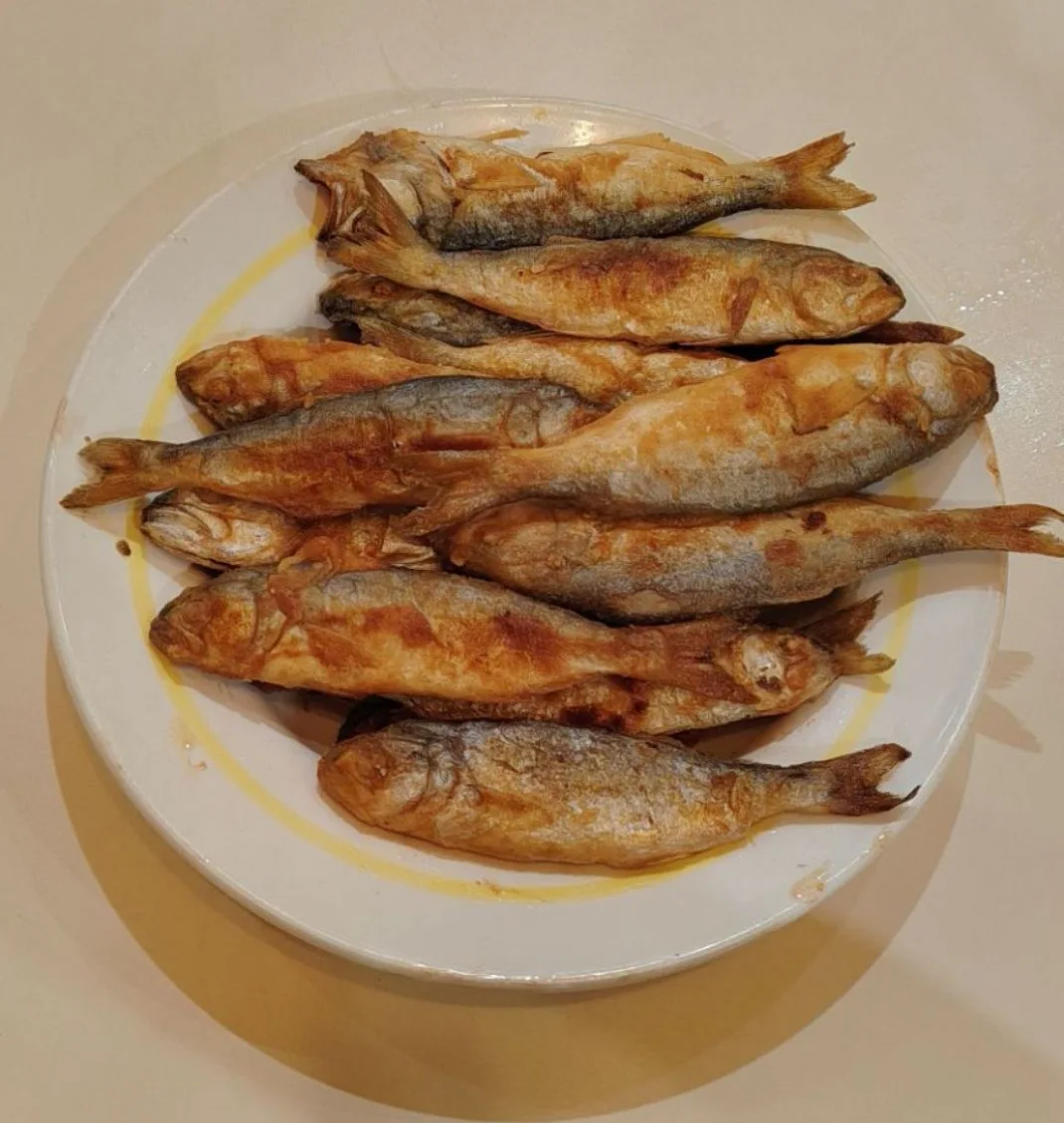 Ну в Ласпи сегодня луфарик такой - по 6 штук на сковородку. Но вкусныыыый😋