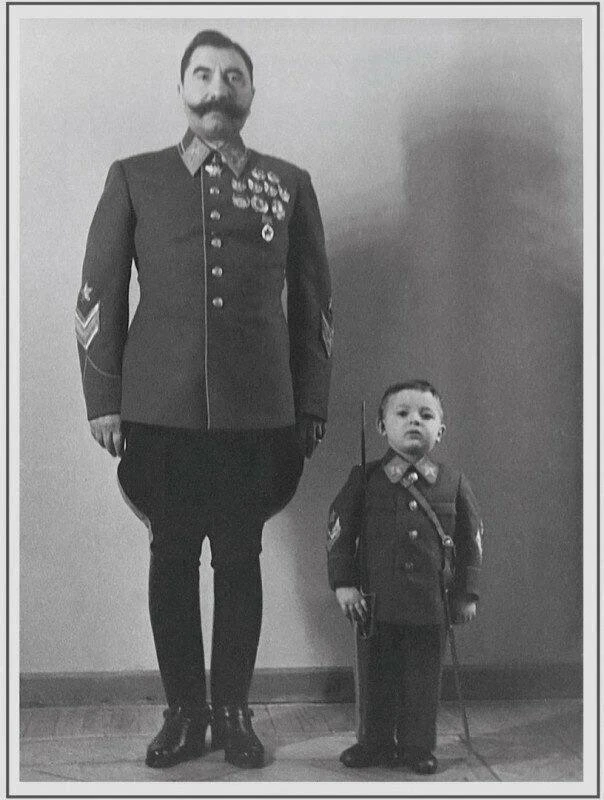 Mapшaл Советского Союза С.М. Будённый с сыном Cepгeeм.