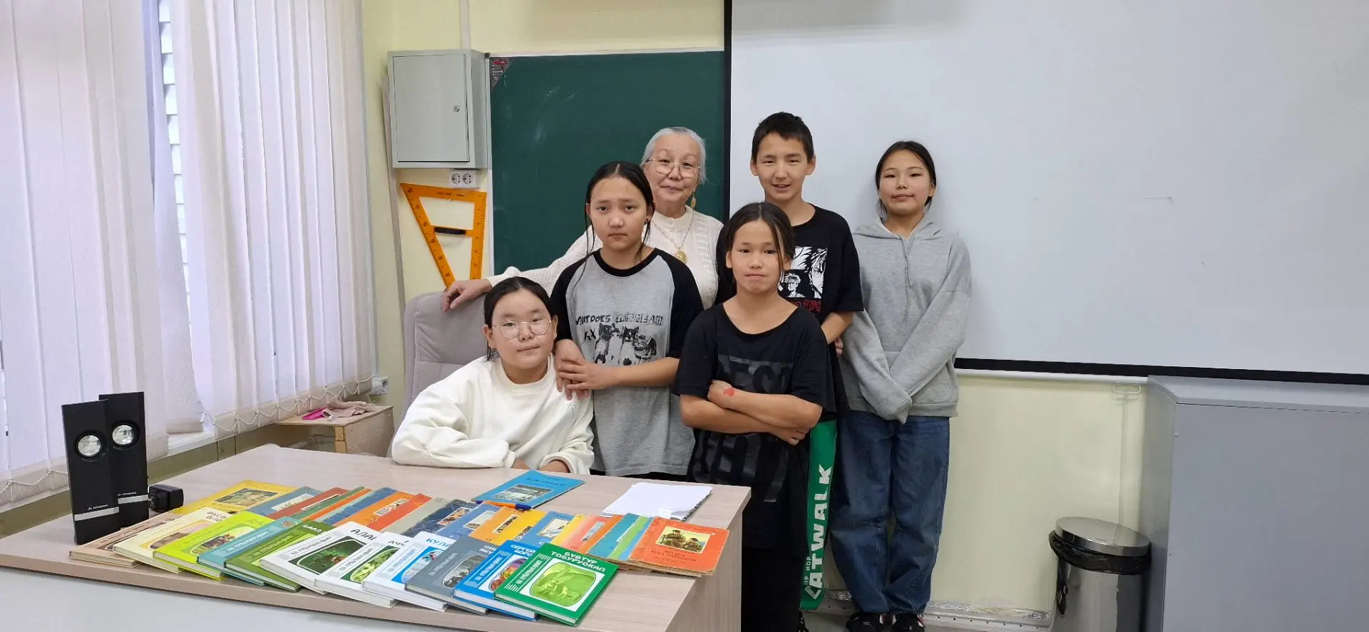 9 октября в школе устроили турнир "Кто больше прочитает в минуту?"🙇🏻‍♀️🙇‍♂️ Ребята ч...