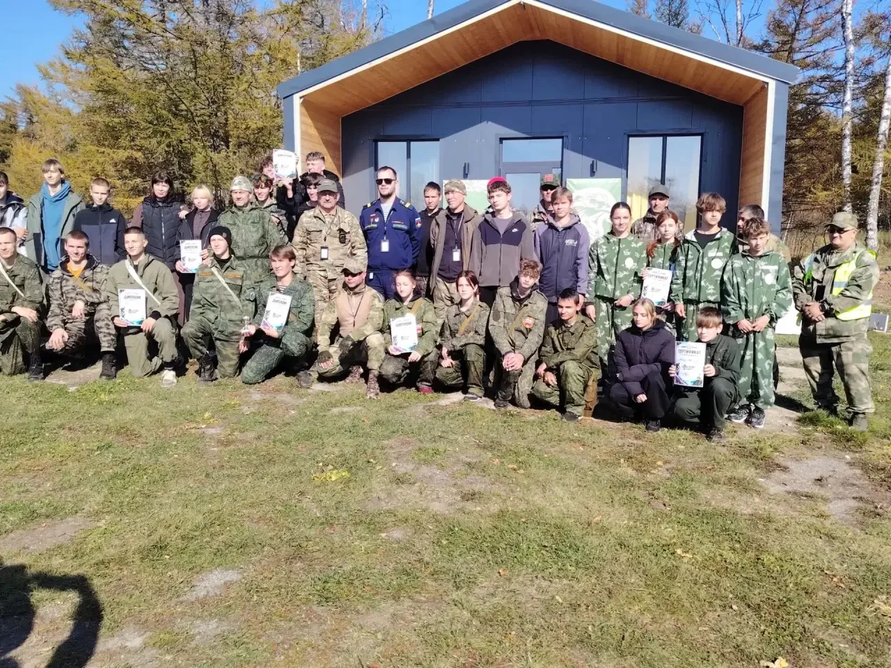 🏕️ В лагере «Сокол» в посёлке Западный прошла районная военно-спортивная эстафета «Выз...