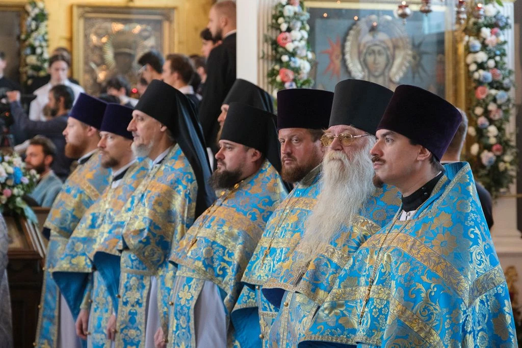 В праздник Покрова Пресвятой Богородицы, 14 октября, митрополит Санкт-Петербургский и Л...