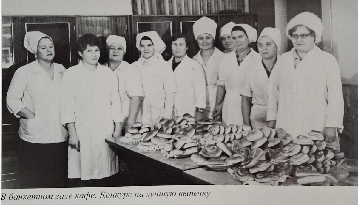 Помните этот запах свежей выпечки из советских столовых?🥖