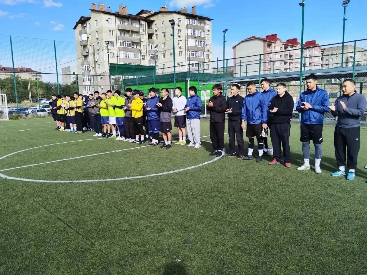 В Элисте прошел турнир по футболу в память о коллеге.