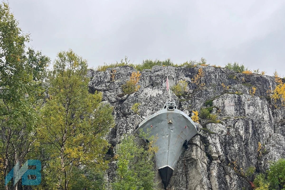 Впечатляющий памятный знак в Лиинахамари