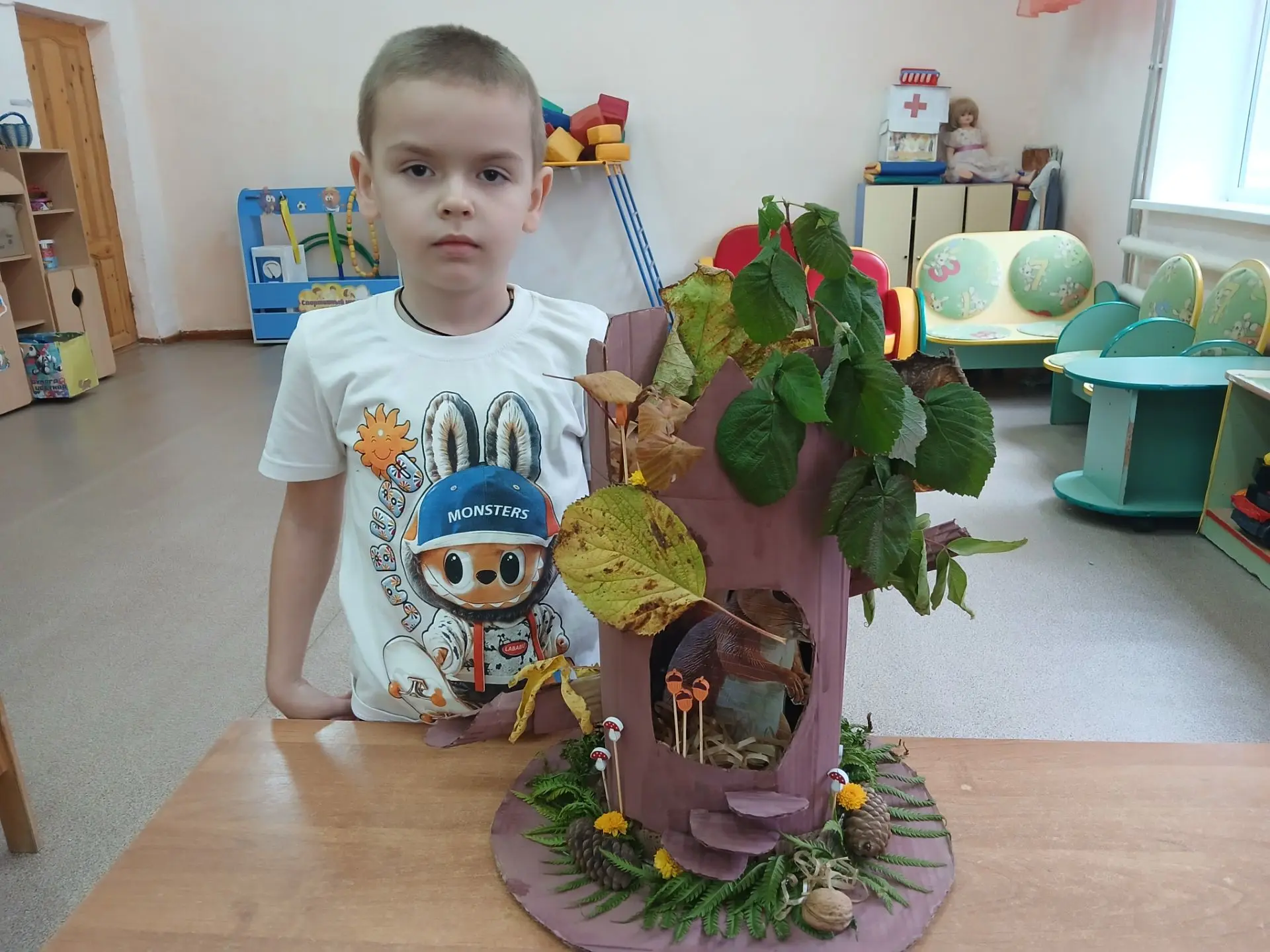 Выставка поделок из природного материала "Дары Осени"