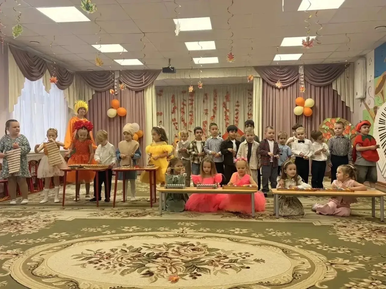 🍁В первом корпусе дошкольного отделения «Колобок» завершилась череда ярких, веселых и ...