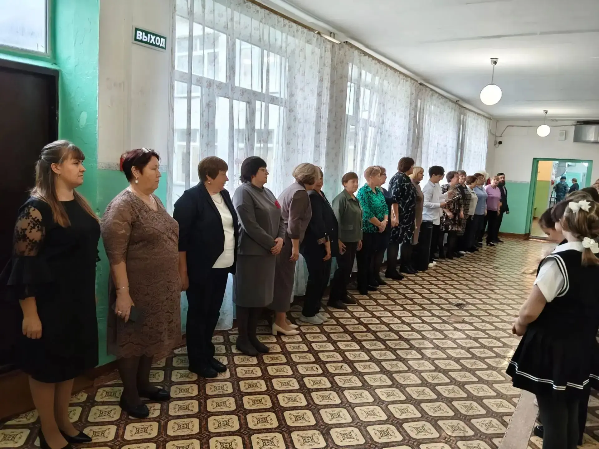 💐 «Без суфлёров и подсказок»: как в нашей школе прошёл День самоуправления и День учит...