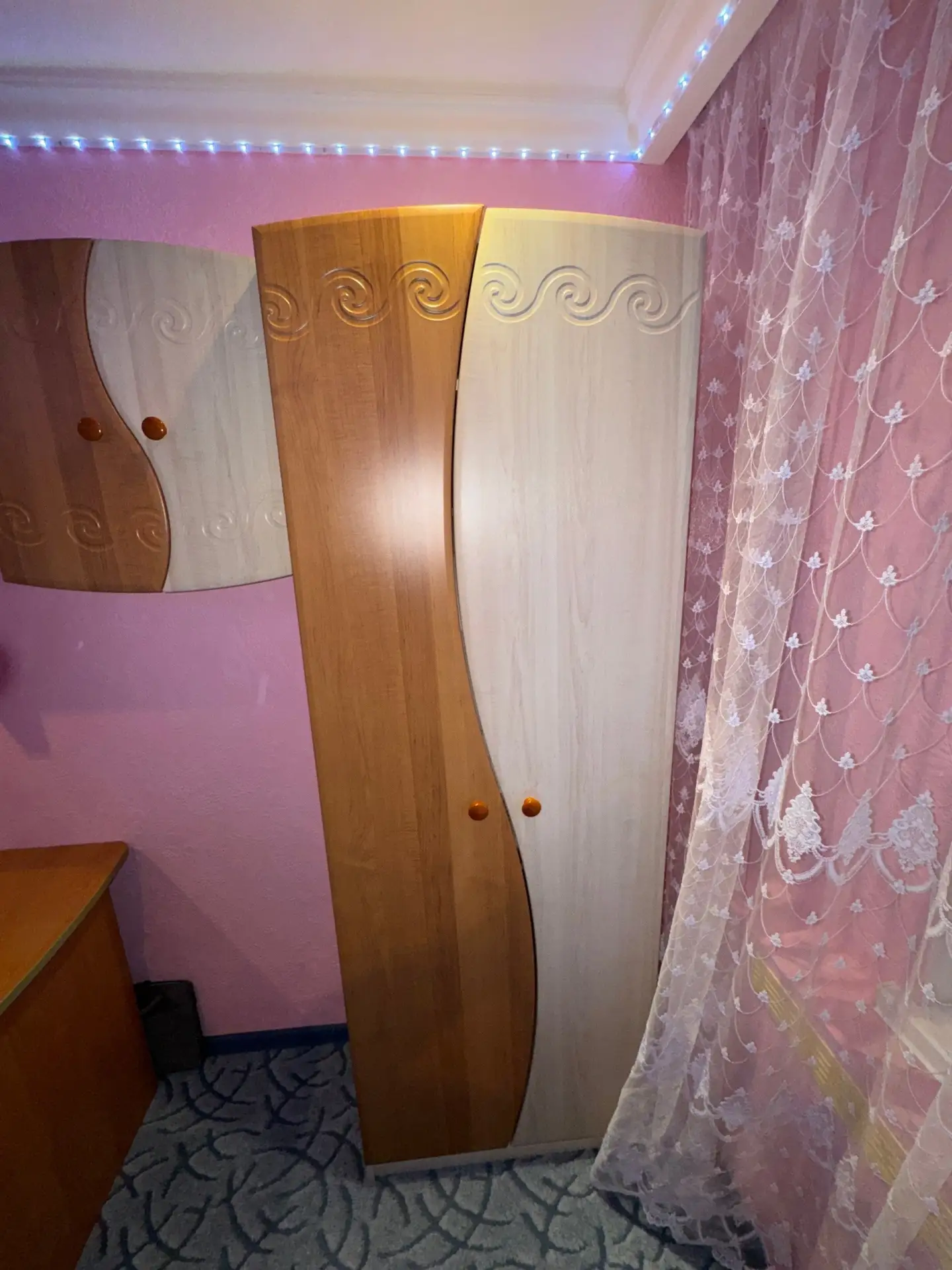 Продаётся комплект мебели (б/у):