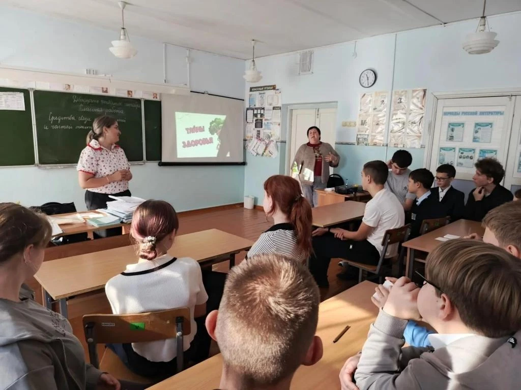 «Сообщи, где торгуют смертью»: представитель наркоконтроля и психолог наркодиспансера в...