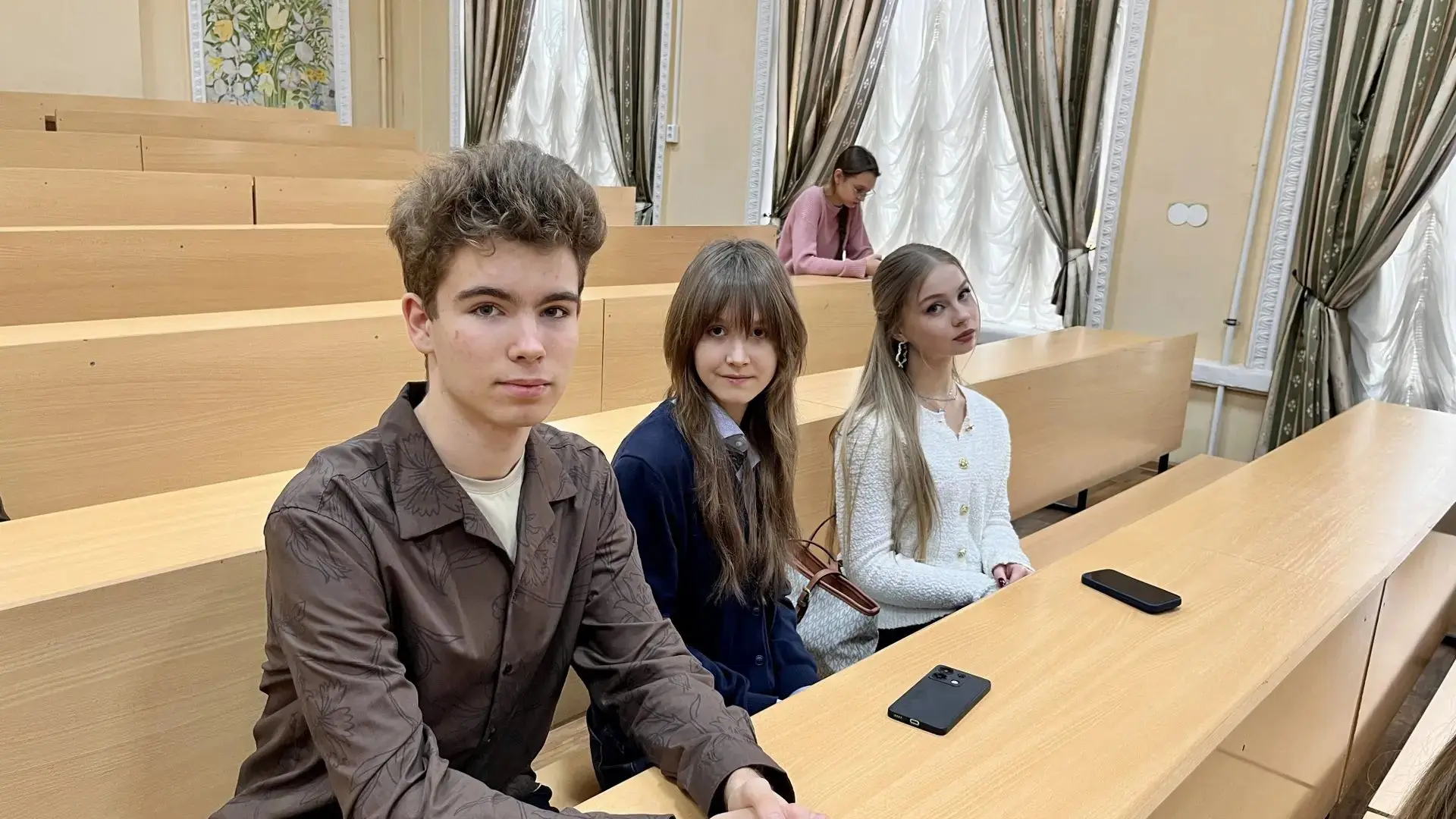 🍁 Вчера, 15 октября, наши ученики посетили установочную встречу в СПХФУ (Санкт-Петербу...