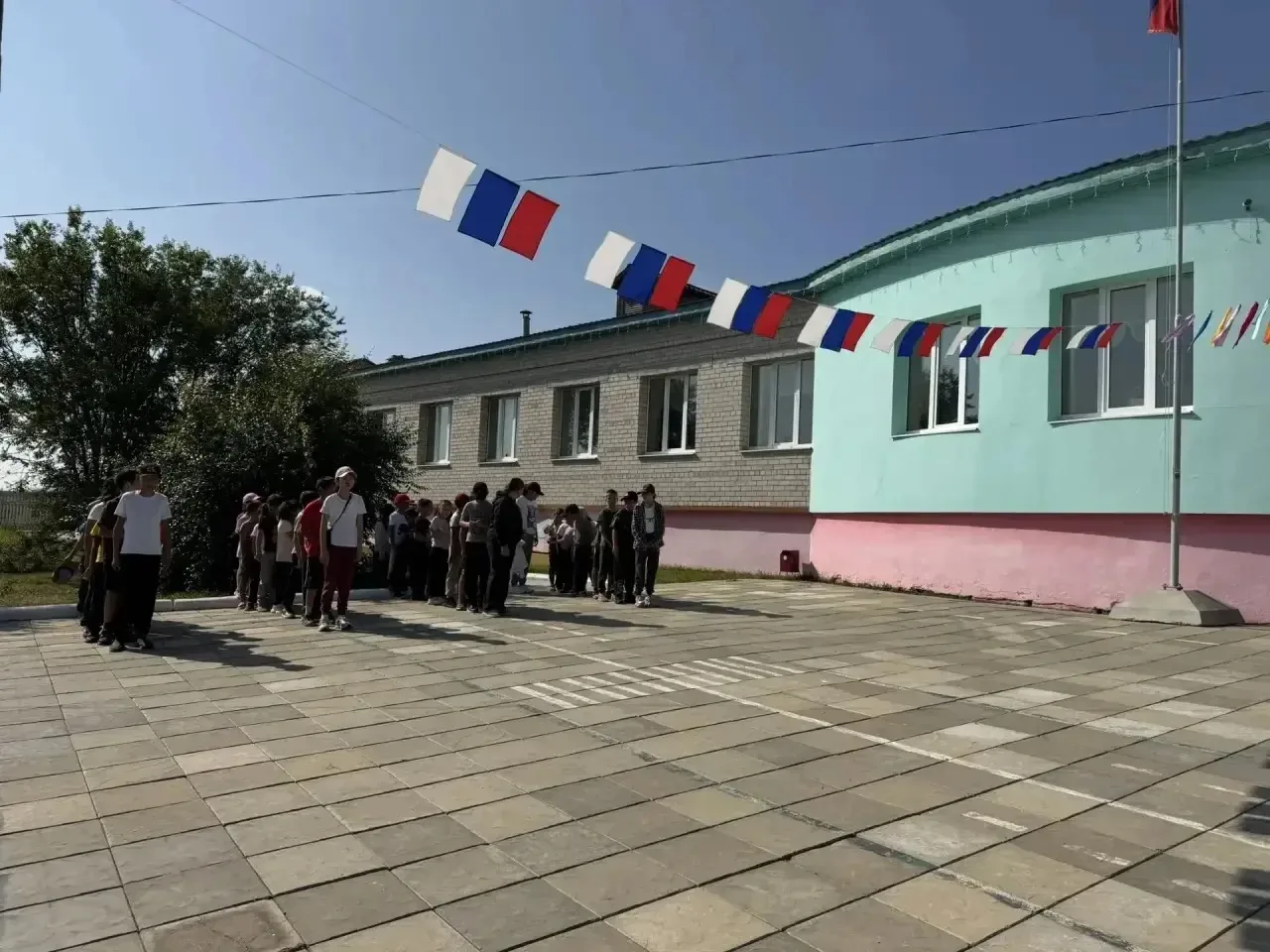 🎉 Весёлые старты ко Дню знаний: праздник скорости, ловкости и дружбы для учащихся 1-7 ...