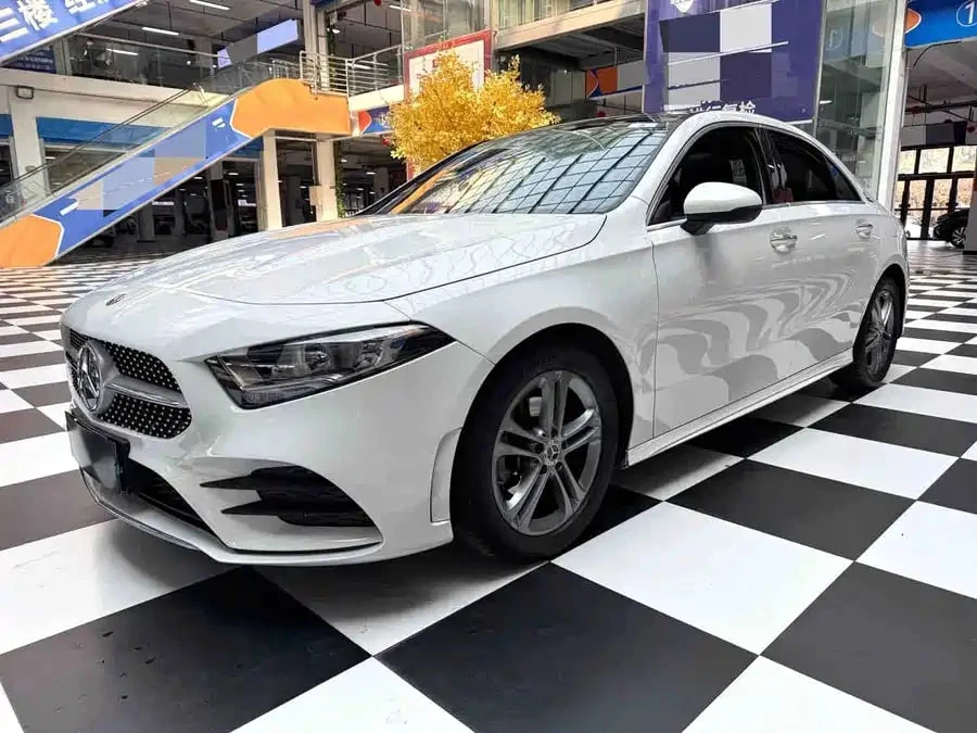 Mercedes-Benz A-class model A 180 L sports sedan