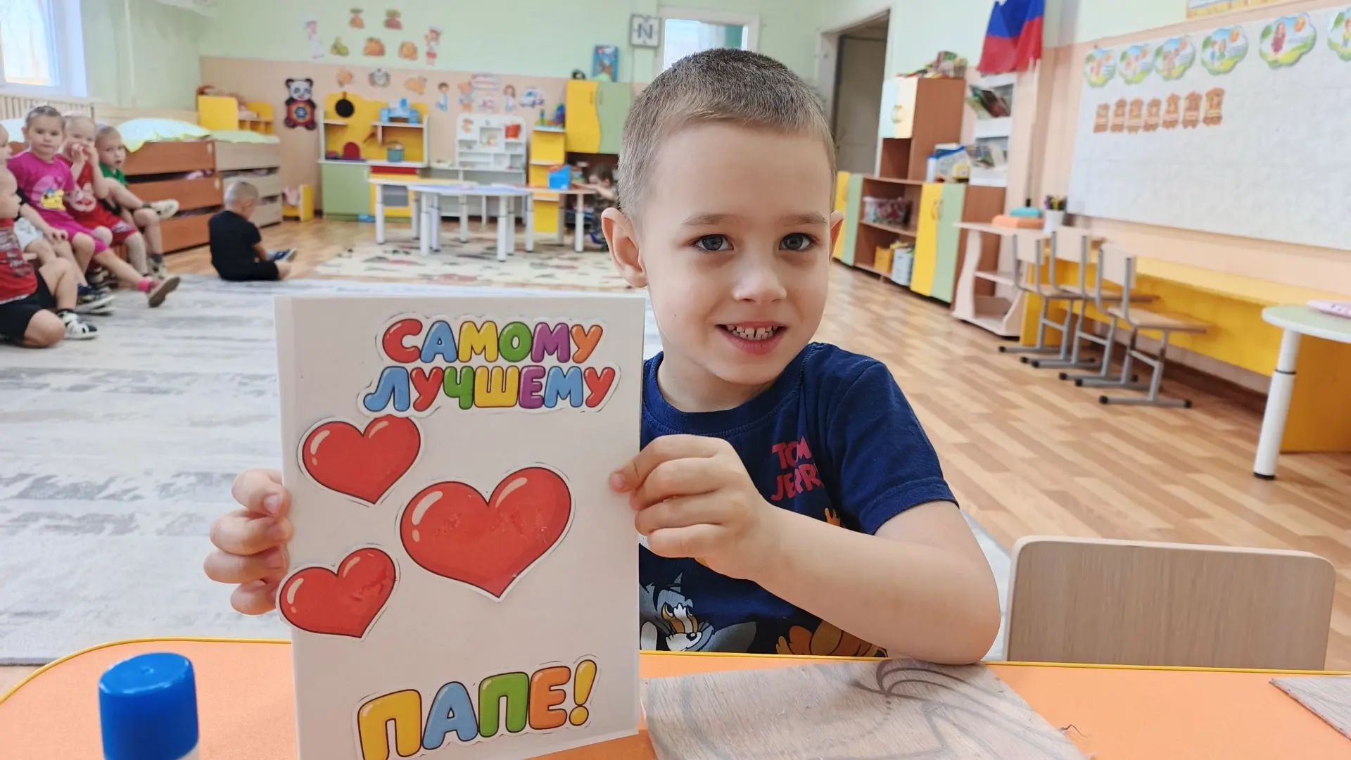 День папы - это праздник, когда дети могут напомнить своим отцам о том, как они благода...