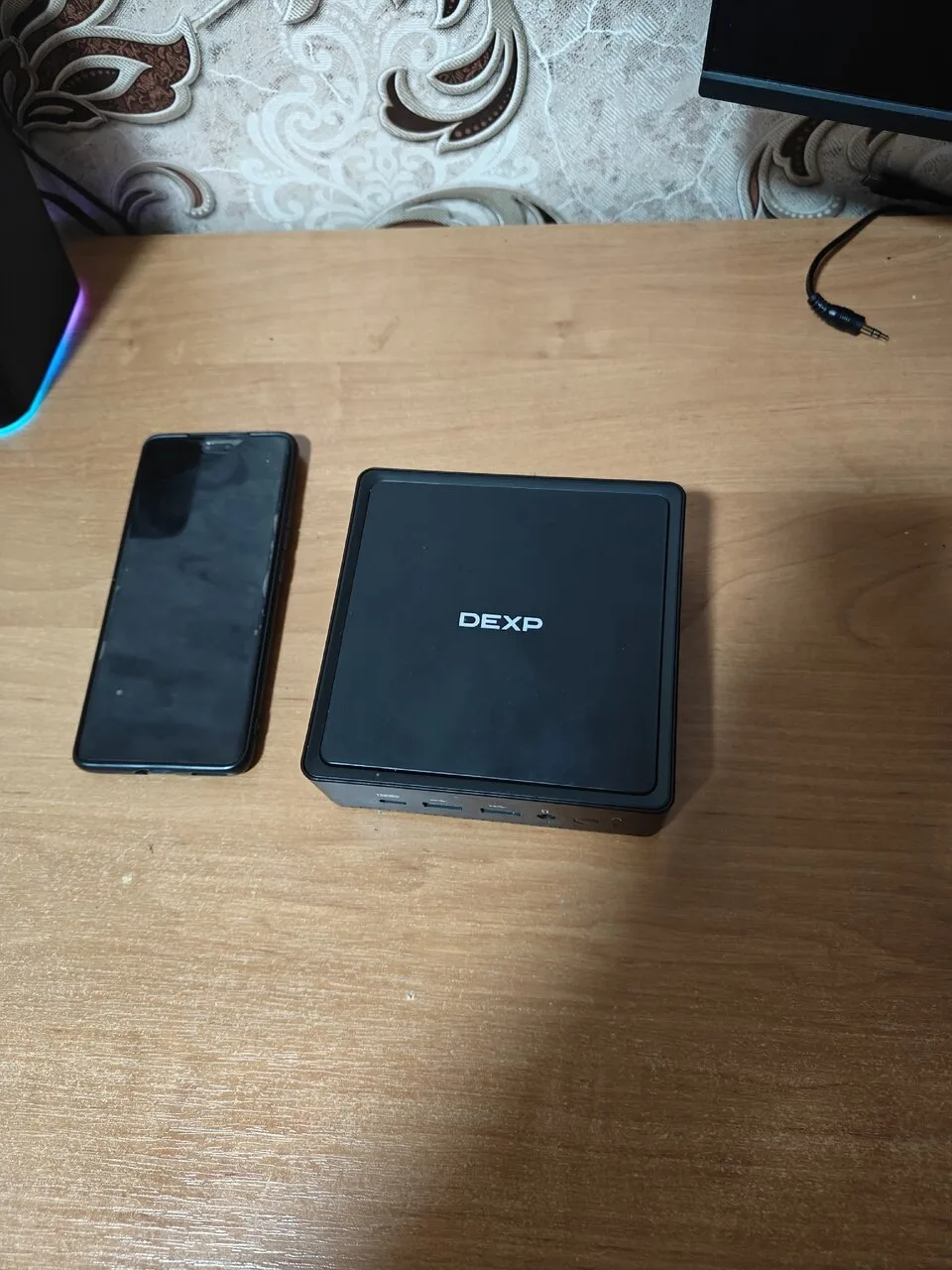 Продам мини-ПК DEXP, Celeron N5095, 8 ГБ DDR4, SSD 256 ГБ, б/у, Донецк — 15 000 руб.