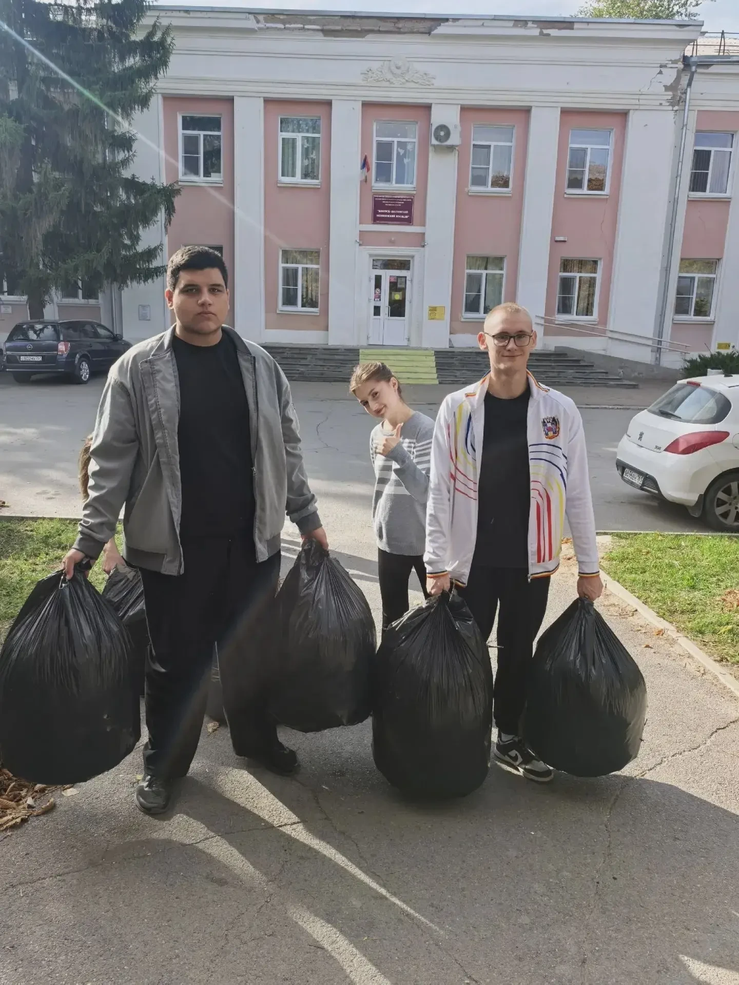 Субботник у медколледжа