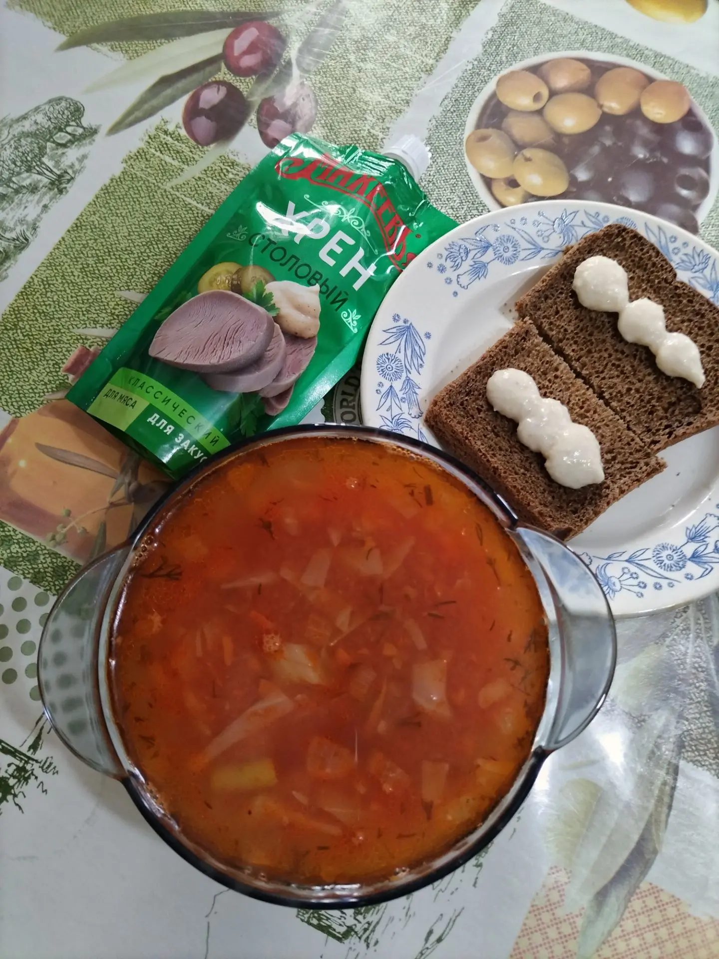 Приянного аппетита. Обед, а значит первое кушаем обязательно, да еще с хреном, это очен...