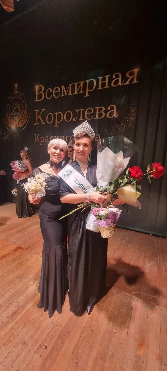 Это я и модель  и основательница журнала Lok