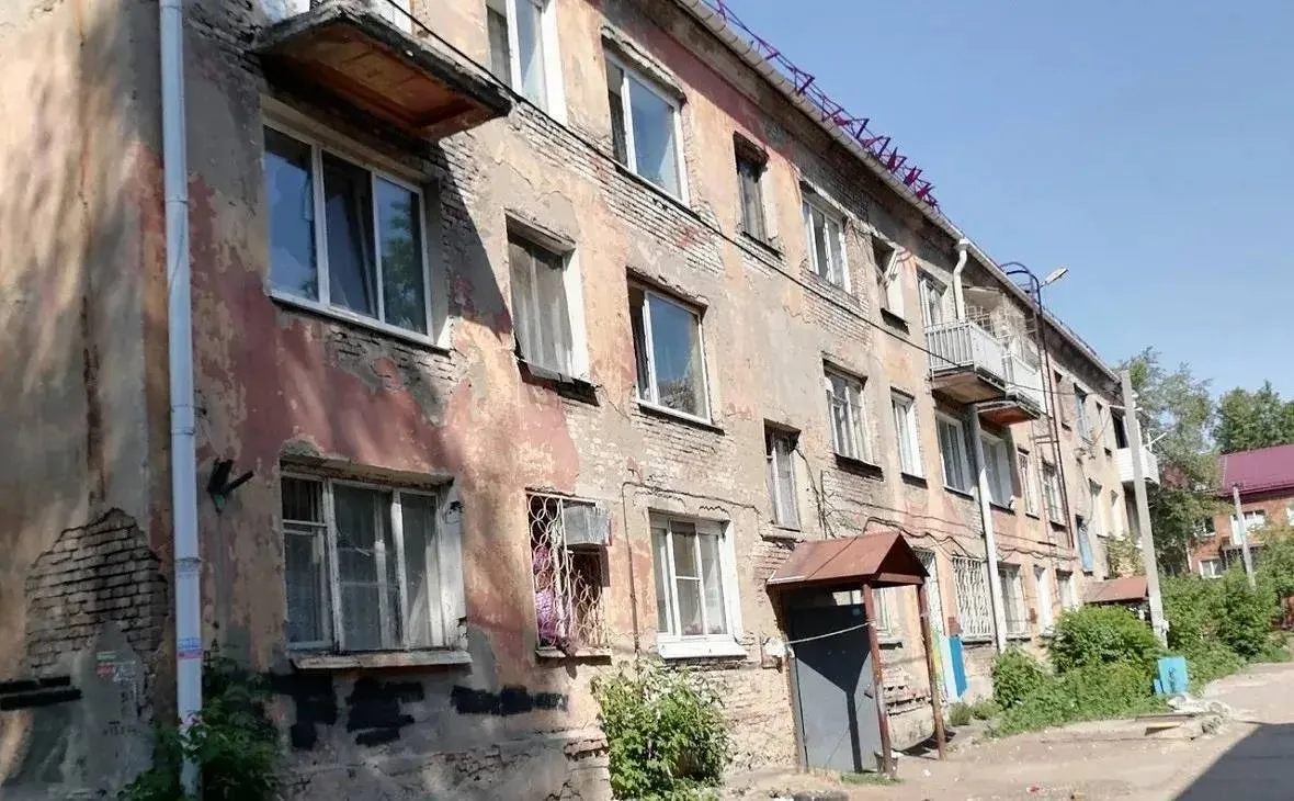 В Омске число аварийных домов, требующих расселения, выросло до 60 (1,88 тыс. квартир).