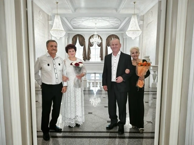 💍 В Лениногорске две золотые пары отметили 50 лет семейной жизни