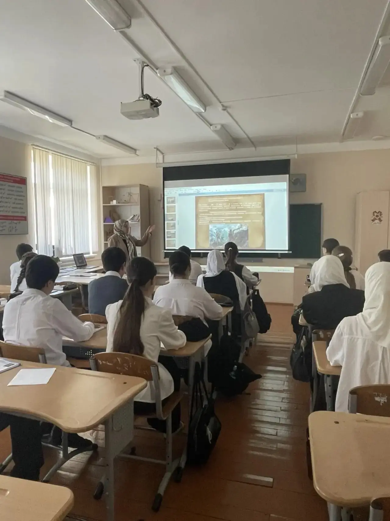 📌 Сегодня в нашей школе состоялся важный и трогательный классный час. Ребята вспомнили...