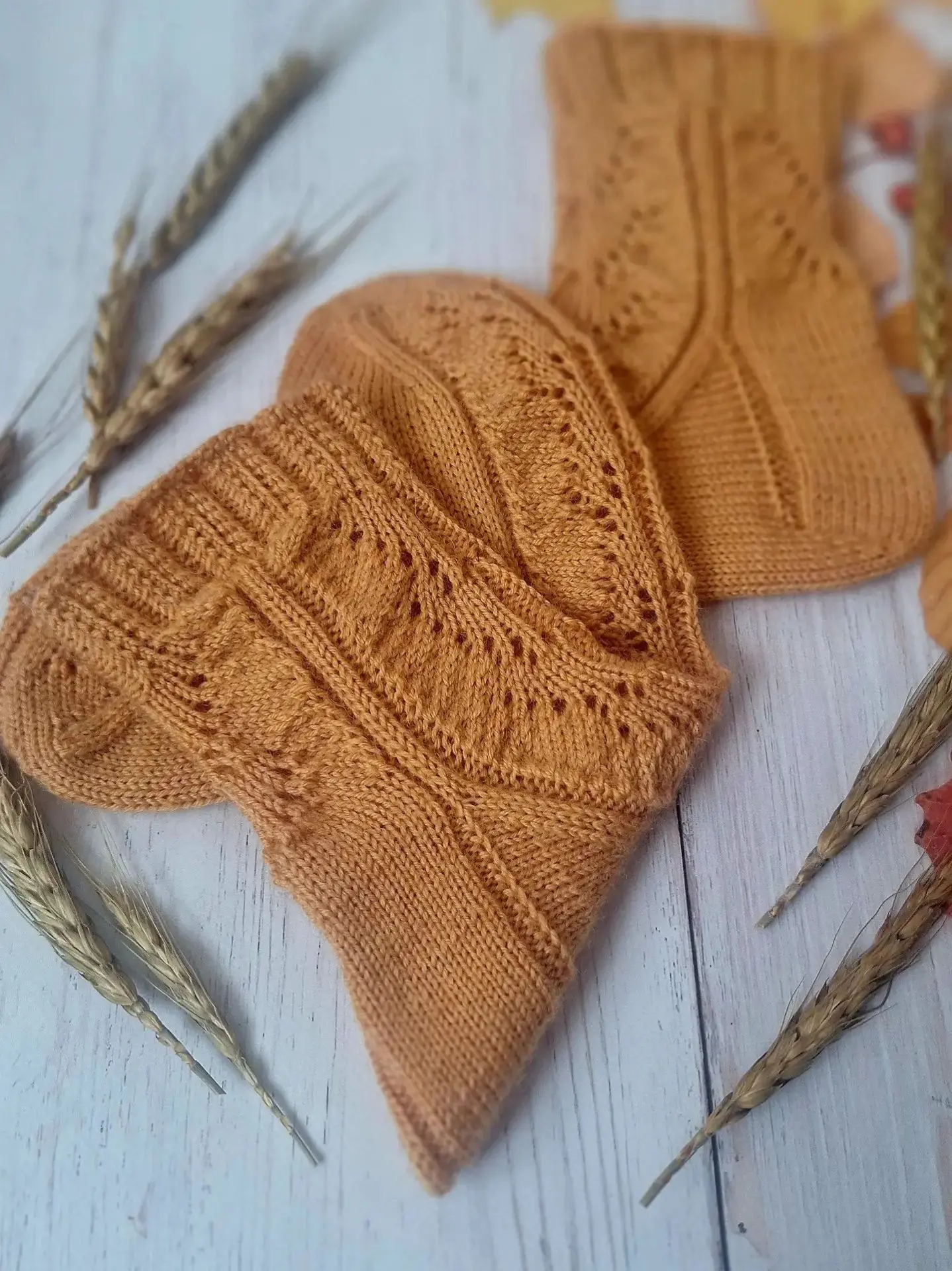 Носки красивым ажурным узором спицами 🍂🍁