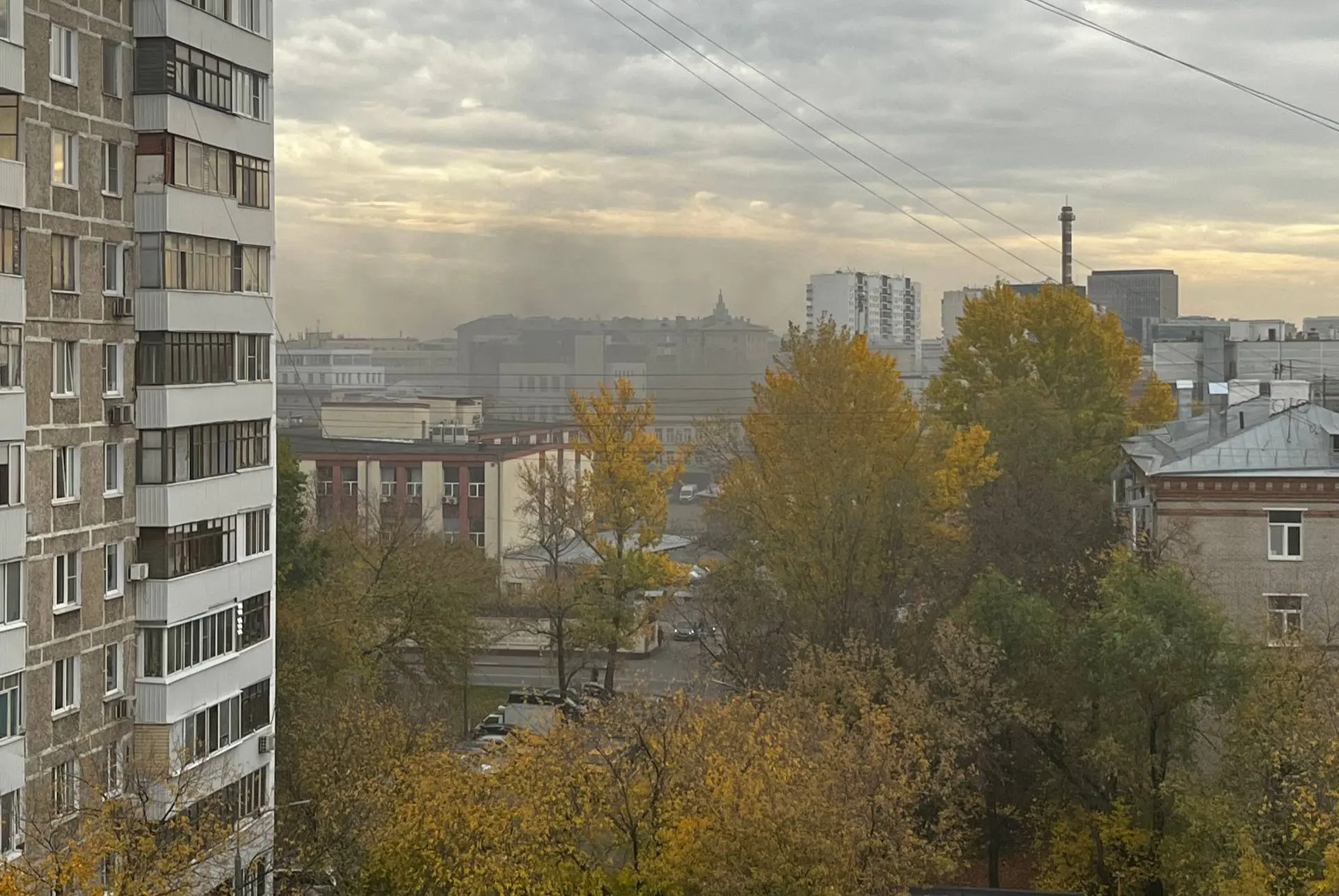 🔥 У метро «Дмитровская» произошёл пожар