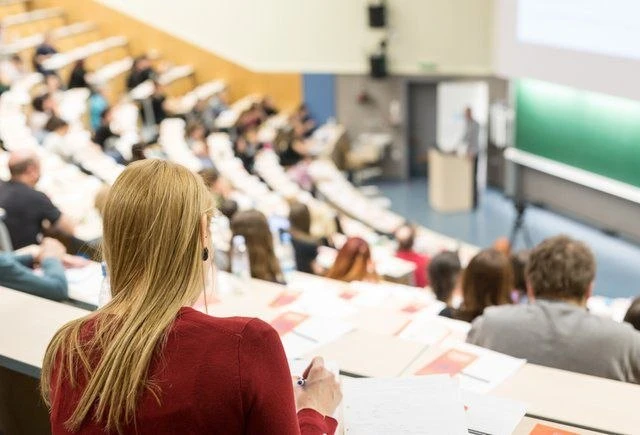 🎓 Ограничить повторное поступление в университеты для отчисленных студентов